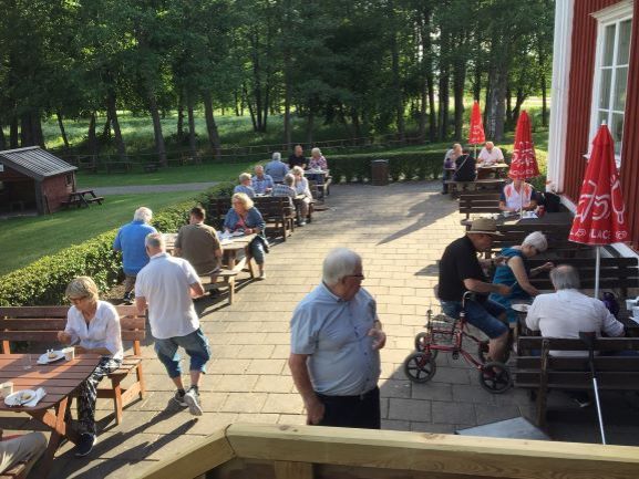 Hitta en ensamstående kvinna som vill knulla i kristinehamn lagom mogen kvinna med sköna former söker män gothenburg